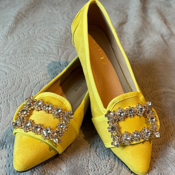 Chase + Chloe  Women's Faux Suede with Crystal Embellishments; SZ: 7; Like New - Picture 2 of 11